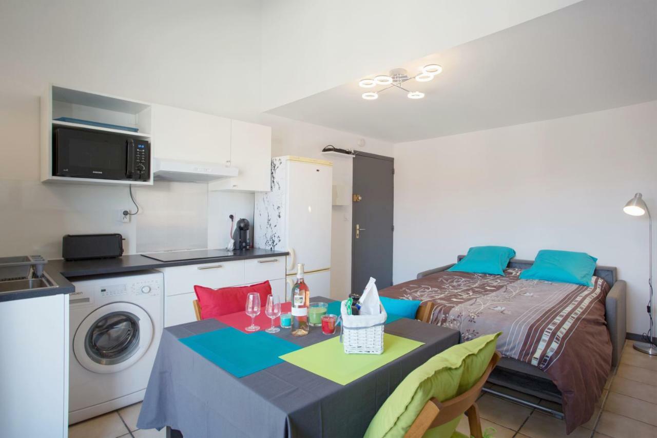 Duplex 4 Personnes A 200M De La Mer Apartment Hyeres Bagian luar foto